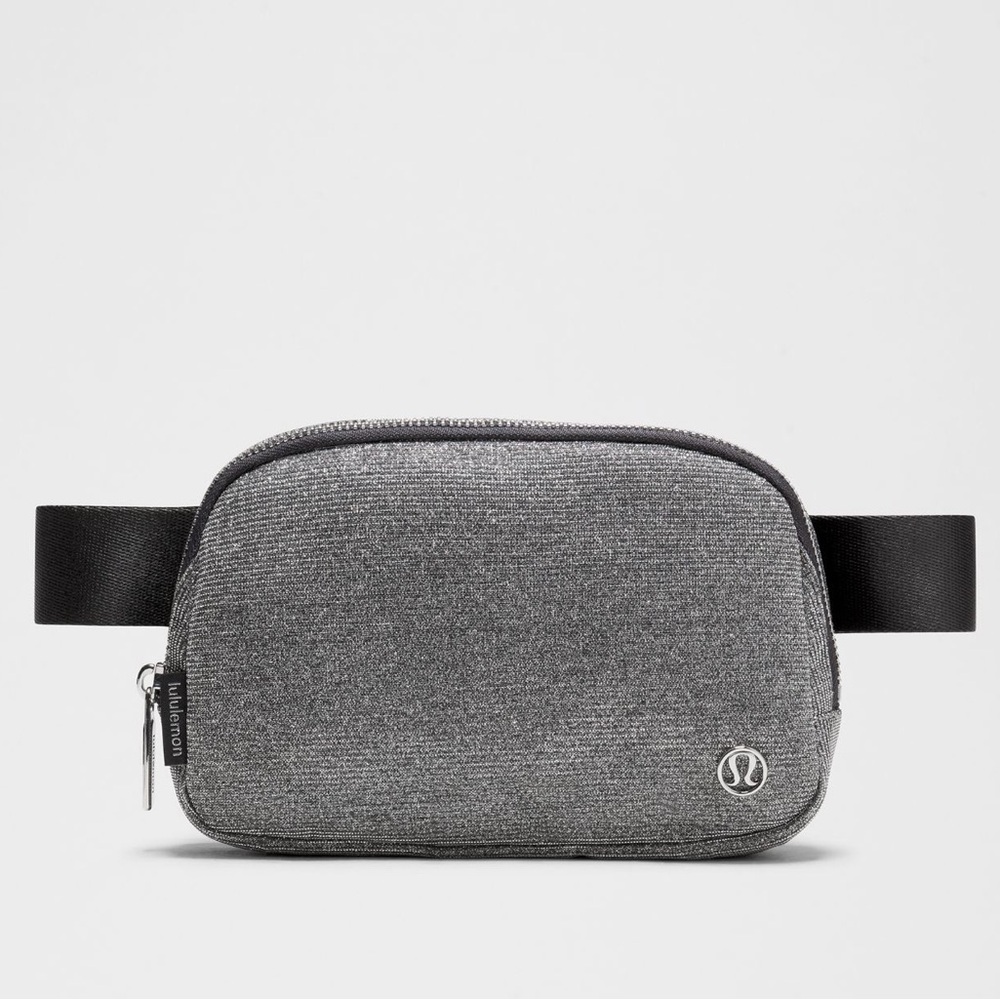 LULULEMON Everywhere Belt Bag 1L Glitter NWT Dark Silver/Graphite Grey/Silver - Picture 3 of 17
